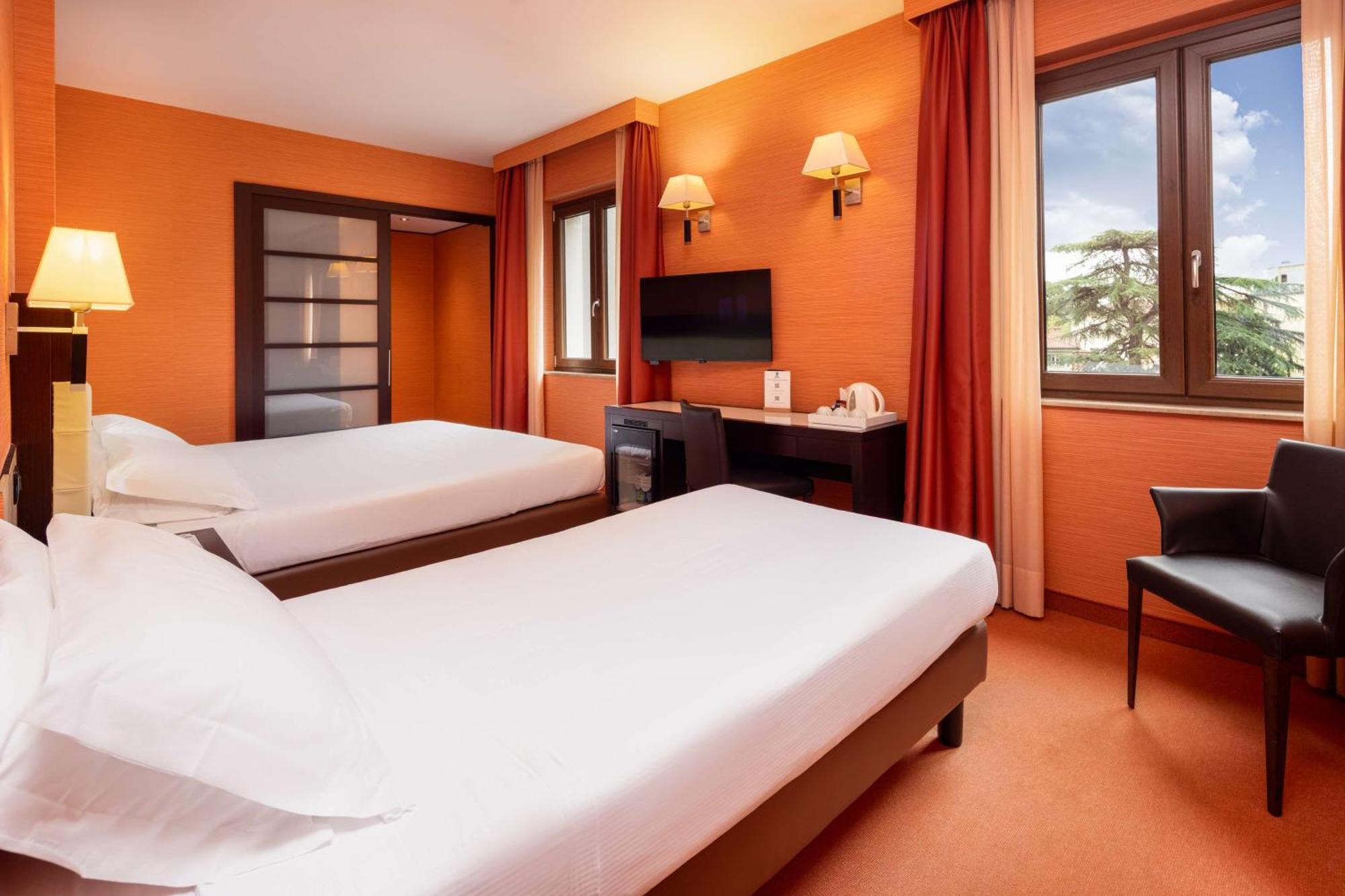 Best Western Gorizia Palace Exterior photo