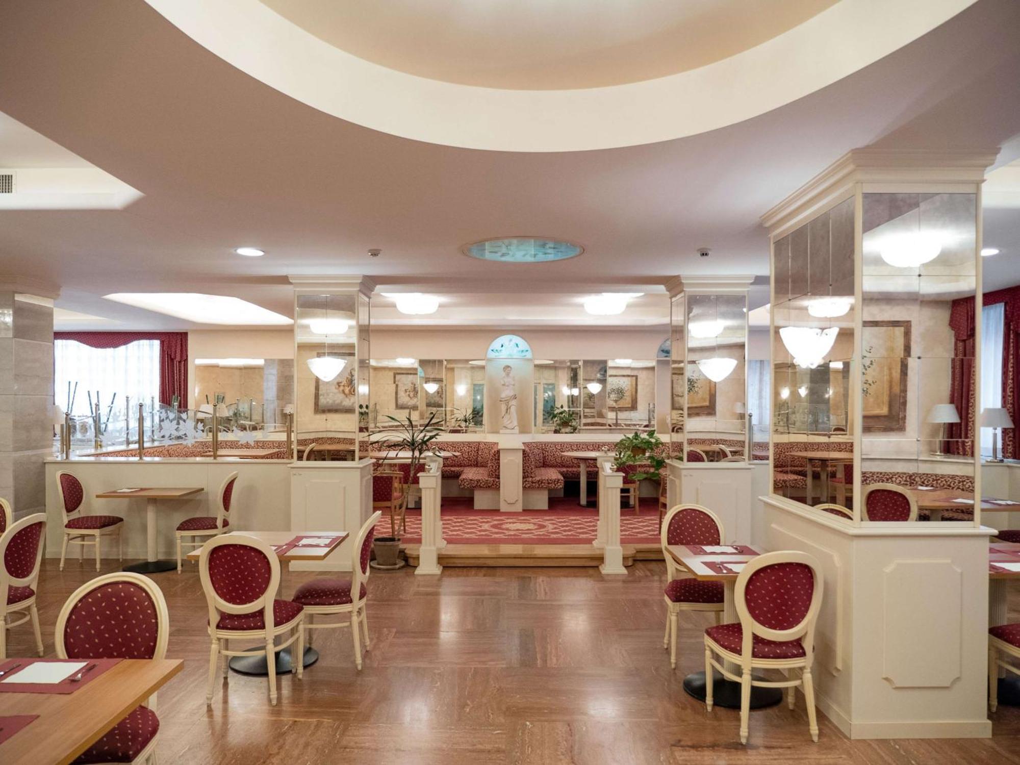 Best Western Gorizia Palace Exterior photo