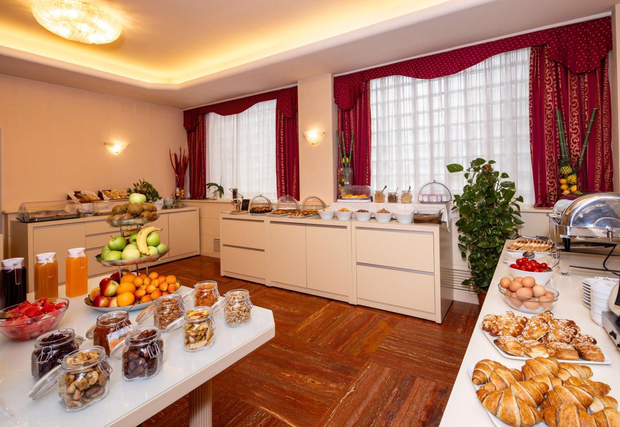 Best Western Gorizia Palace Exterior photo